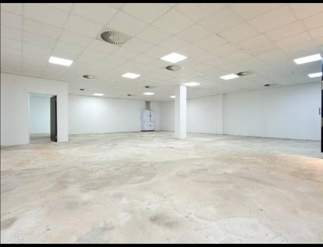472M² BUSINESS CENTRE TO LET IN GLENWOOD